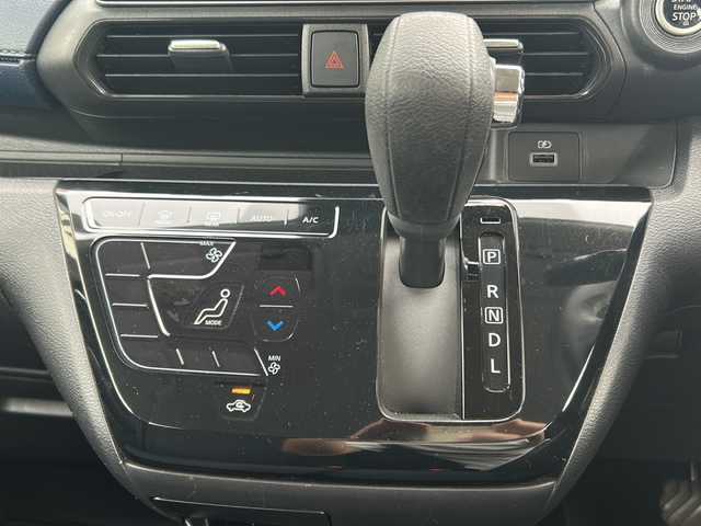 日産 デイズ ハイウェイスターX 静岡県 2021(令3)年 2.8万km アッシュブラウン/ソーダブルー 純正SDナビ/・DVD/・CD/・Bluetooth/・AM/・FM/・地デジTV/・AUX/・USB/プリクラッシュ/・エマージェンシーブレーキ/・レーンキープアシスト/・アイドリングストップ/・ステアリングリモコン/・ドライブレコーダー/・SOSコール/・LEDヘッドライト/・オートライト/・社外フロアマット/・スペアキー/・スマートキー/・プッシュスタート/・ワンオーナー