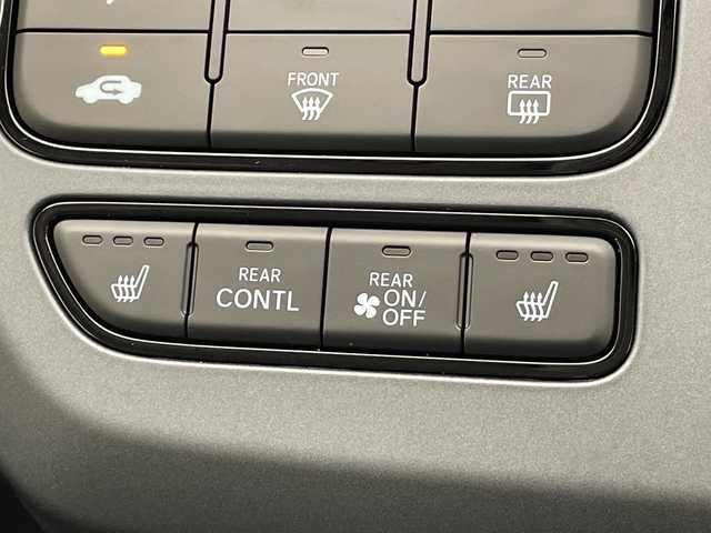 ホンダ フリード ハイブリット e:HEV クロスター 愛知県 2025(令7)年 0.1千km グレー 登録済未使用車/純正9型ディスプレイオーディオナビ/バックカメラ/両側パワースライドドア/シートヒーター/レーダークルーズコントロール/コーナーセンサー/純正アルミホイール/ルーフレール/LEDヘッドライト/衝突軽減システム/フルセグ/Bluetooth/ステアリングスイッチ/スマートキー/プッシュスタート