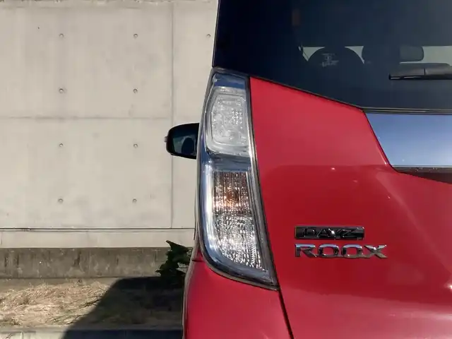 日産 デイズ ルークス HWS X Vセレ +SeftyⅡ 静岡県 2014(平26)年 1.4万km アゼリアピンク 純正SDナビ(MC314D-W)/　AM FM CD DVD Bluetooth SD USB/フルセグTV/ETC/HIDヘッドランプ/片側パワースライドドア/スマートキー＆プッシュスタート/リアロールサンシェード/純正14インチアルミホイール/純正フロアマット/アイドリングストップ/ワンオーナー/エマージェンシーブレーキ/アラウンドビューモニター