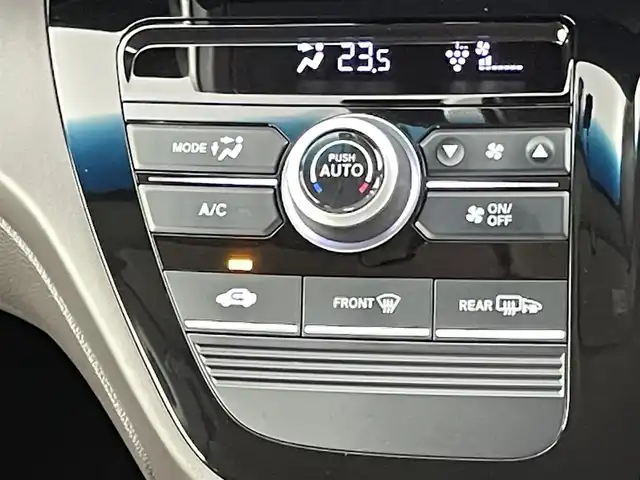 ホンダ フリード ハイブリット モデューロX ホンダセンシング 千葉県 2019(令1)年 7.3万km ホワイトオーキッドパール 禁煙車/ホンダセンシング/・衝突軽減ブレーキ〈CMBS〉/・誤発進抑制機能/・ACC〈アダプティブ・クルーズ・コントロール〉/・LKAS〈車線維持支援システム〉/・歩行者事故低減ステアリング/・路外逸脱抑制機能/・先行車発進お知らせ機能/・標識認識機能/純正9インチメモリナビ/　CD/DVD/BT/フルセグTV/両側パワースライドドア/バックカメラ/ETC/スマートキー&プッシュスタート/電動格納ミラー/革巻きステアリング/ステアリングスイッチ/社外17インチアルミホイール