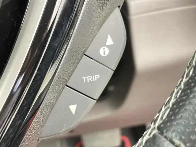 ホンダ フリード ハイブリット モデューロX ホンダセンシング 千葉県 2019(令1)年 7.3万km ホワイトオーキッドパール 禁煙車/ホンダセンシング/・衝突軽減ブレーキ〈CMBS〉/・誤発進抑制機能/・ACC〈アダプティブ・クルーズ・コントロール〉/・LKAS〈車線維持支援システム〉/・歩行者事故低減ステアリング/・路外逸脱抑制機能/・先行車発進お知らせ機能/・標識認識機能/純正9インチメモリナビ/　CD/DVD/BT/フルセグTV/両側パワースライドドア/バックカメラ/ETC/スマートキー&プッシュスタート/電動格納ミラー/革巻きステアリング/ステアリングスイッチ/社外17インチアルミホイール