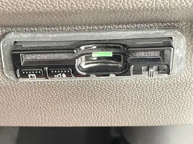 ホンダ フリード ハイブリット モデューロX ホンダセンシング 千葉県 2019(令1)年 7.3万km ホワイトオーキッドパール 禁煙車/ホンダセンシング/・衝突軽減ブレーキ〈CMBS〉/・誤発進抑制機能/・ACC〈アダプティブ・クルーズ・コントロール〉/・LKAS〈車線維持支援システム〉/・歩行者事故低減ステアリング/・路外逸脱抑制機能/・先行車発進お知らせ機能/・標識認識機能/純正9インチメモリナビ/　CD/DVD/BT/フルセグTV/両側パワースライドドア/バックカメラ/ETC/スマートキー&プッシュスタート/電動格納ミラー/革巻きステアリング/ステアリングスイッチ/社外17インチアルミホイール