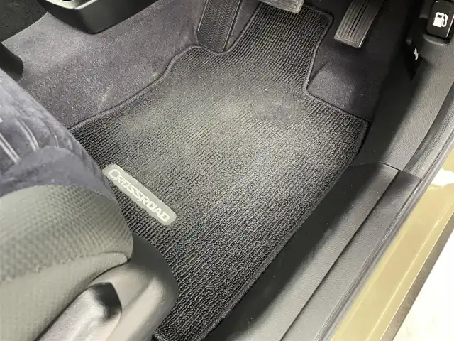 ホンダ クロスロード 20Xi 群馬県 2010(平22)年 9.5万km ベージュ 純正HDDナビ/（HDD/AM/FM）/前席シートヒーター/－－－－－－－－－/オールペイント　純正ナビ　バックカメラ　衝突軽減ブレーキ　クルーズコントロール　前席シートヒーター　ＨＩＤヘッドライト　ＥＴＣ　スマートキー　ステアリングスイッチ　フォグランプ　４ＷＤ　全塗装　禁煙