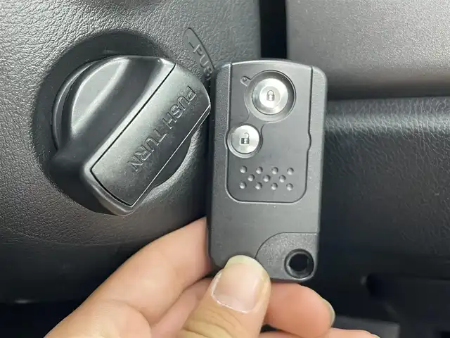 ホンダ クロスロード 20Xi 群馬県 2010(平22)年 9.5万km ベージュ 純正HDDナビ/（HDD/AM/FM）/前席シートヒーター/－－－－－－－－－/オールペイント　純正ナビ　バックカメラ　衝突軽減ブレーキ　クルーズコントロール　前席シートヒーター　ＨＩＤヘッドライト　ＥＴＣ　スマートキー　ステアリングスイッチ　フォグランプ　４ＷＤ　全塗装　禁煙