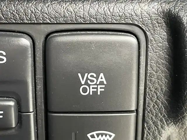 ホンダ クロスロード 20Xi 群馬県 2010(平22)年 9.5万km ベージュ 純正HDDナビ/（HDD/AM/FM）/前席シートヒーター/－－－－－－－－－/オールペイント　純正ナビ　バックカメラ　衝突軽減ブレーキ　クルーズコントロール　前席シートヒーター　ＨＩＤヘッドライト　ＥＴＣ　スマートキー　ステアリングスイッチ　フォグランプ　４ＷＤ　全塗装　禁煙