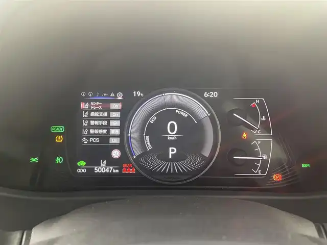 レクサス ＵＸ 250h アーバンエレガンス 熊本県 2021(令3)年 5万km グラファイトブラックガラスフレーク 純正メーカーＯＰナビＤＴＶ/・CD/DVD/BT/SD/USB/フルセグ/パノラミックビューモニター/ビルトインETC2.0/白革シート/・パワーシート/・エアーシート/サンルーフ/ハンドルヒーター/ステアリングスイッチ/前後ドライブレコーダー/パワーバックドア/ブラックルーフレール/LEDヘッドライト/・フォグ/ウィンカードアミラー/Lexus Safety System+/・プリクラッシュセーフティ/・レーダークルーズコントロール/・レーントレーシングアシスト/・レーンディパーチャーアラート/・ロードサインアシスト/・発進遅れ告知機能/マット/スマートキー/保証書・取説有り