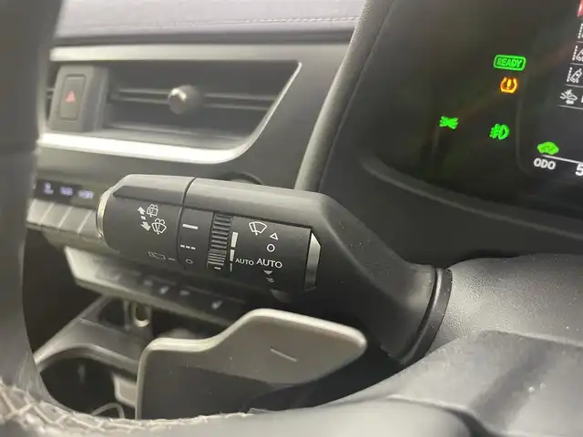 レクサス ＵＸ 250h アーバンエレガンス 熊本県 2021(令3)年 5万km グラファイトブラックガラスフレーク 純正メーカーＯＰナビＤＴＶ/・CD/DVD/BT/SD/USB/フルセグ/パノラミックビューモニター/ビルトインETC2.0/白革シート/・パワーシート/・エアーシート/サンルーフ/ハンドルヒーター/ステアリングスイッチ/前後ドライブレコーダー/パワーバックドア/ブラックルーフレール/LEDヘッドライト/・フォグ/ウィンカードアミラー/Lexus Safety System+/・プリクラッシュセーフティ/・レーダークルーズコントロール/・レーントレーシングアシスト/・レーンディパーチャーアラート/・ロードサインアシスト/・発進遅れ告知機能/マット/スマートキー/保証書・取説有り