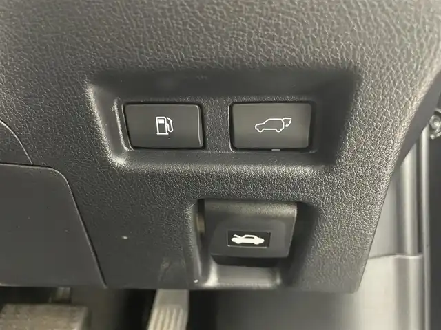 レクサス ＵＸ 250h アーバンエレガンス 熊本県 2021(令3)年 5万km グラファイトブラックガラスフレーク 純正メーカーＯＰナビＤＴＶ/・CD/DVD/BT/SD/USB/フルセグ/パノラミックビューモニター/ビルトインETC2.0/白革シート/・パワーシート/・エアーシート/サンルーフ/ハンドルヒーター/ステアリングスイッチ/前後ドライブレコーダー/パワーバックドア/ブラックルーフレール/LEDヘッドライト/・フォグ/ウィンカードアミラー/Lexus Safety System+/・プリクラッシュセーフティ/・レーダークルーズコントロール/・レーントレーシングアシスト/・レーンディパーチャーアラート/・ロードサインアシスト/・発進遅れ告知機能/マット/スマートキー/保証書・取説有り