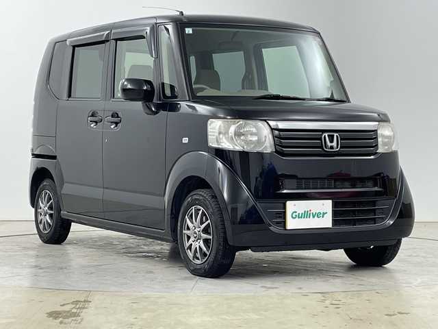 ホンダ Ｎ ＢＯＸ G 道央・札幌 2013(平25)年 13万km クリスタルブラックパール ・4WD/・CD/AM/FM/AUX/・ミラーヒーター/・両側スライドドア/・純正フロアマット/・純正ドアバイザー/・横滑り防止/・ABS/・夏タイヤAWセット積込/・ライトレベライザー/・プッシュスタート/・スマートキー