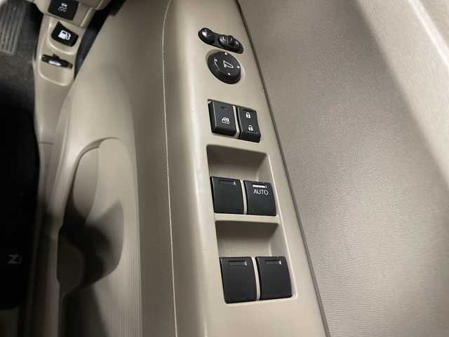 ホンダ Ｎ ＢＯＸ G 道央・札幌 2013(平25)年 13万km クリスタルブラックパール ・4WD/・CD/AM/FM/AUX/・ミラーヒーター/・両側スライドドア/・純正フロアマット/・純正ドアバイザー/・横滑り防止/・ABS/・夏タイヤAWセット積込/・ライトレベライザー/・プッシュスタート/・スマートキー