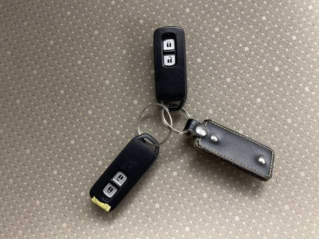 ホンダ Ｎ ＢＯＸ G 道央・札幌 2013(平25)年 13万km クリスタルブラックパール ・4WD/・CD/AM/FM/AUX/・ミラーヒーター/・両側スライドドア/・純正フロアマット/・純正ドアバイザー/・横滑り防止/・ABS/・夏タイヤAWセット積込/・ライトレベライザー/・プッシュスタート/・スマートキー