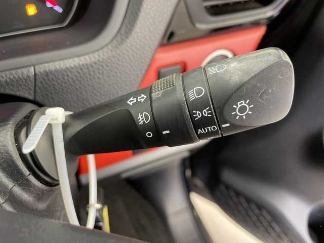 トヨタ ヴォクシー ZS 富山県 2017(平29)年 6.6万km ブラッキッシュアゲハガラスフレーク 純正9インチナビ【NSZT-Y66T】/(AM/FM/CD/DVD/SD/USB/BT)/フルセグTV/バックカメラ/両側パワースライドドア/衝突被害軽減ブレーキ/クルーズコントロール/レーンキープアシスト/オートマチックハイビーム/LEDヘッドライト/ビルトインETC2.0/ドライブレコーダー前後/スマートキー/プッシュスタート/純正フロアマット/アイドリングストップ/ドアバイザー