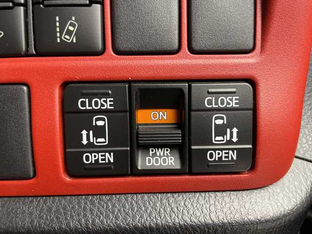 トヨタ ヴォクシー ZS 富山県 2017(平29)年 6.6万km ブラッキッシュアゲハガラスフレーク 純正9インチナビ【NSZT-Y66T】/(AM/FM/CD/DVD/SD/USB/BT)/フルセグTV/バックカメラ/両側パワースライドドア/衝突被害軽減ブレーキ/クルーズコントロール/レーンキープアシスト/オートマチックハイビーム/LEDヘッドライト/ビルトインETC2.0/ドライブレコーダー前後/スマートキー/プッシュスタート/純正フロアマット/アイドリングストップ/ドアバイザー