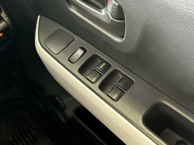 スズキ ハスラー A 千葉県 2016(平28)年 1.7万km クリスタルホワイトP ナビＡＶＩＣ－ＨＲＺ０８８　ＡＭ　ＦＭ　ＣＤ　ＤＶＤ　ワンセグ　Ｂｌｕｅｔｏｏｔｈ　フロアマット　ドアバイザー　キーレス　パワステ　パワーウィンドウ　純正１５インチホイール