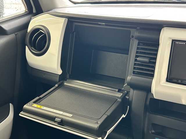 スズキ ハスラー A 千葉県 2016(平28)年 1.7万km クリスタルホワイトP ナビＡＶＩＣ－ＨＲＺ０８８　ＡＭ　ＦＭ　ＣＤ　ＤＶＤ　ワンセグ　Ｂｌｕｅｔｏｏｔｈ　フロアマット　ドアバイザー　キーレス　パワステ　パワーウィンドウ　純正１５インチホイール