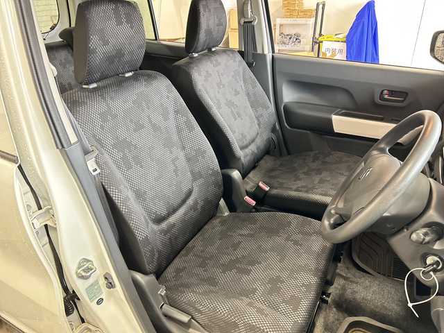 スズキ ハスラー A 千葉県 2016(平28)年 1.7万km クリスタルホワイトP ナビＡＶＩＣ－ＨＲＺ０８８　ＡＭ　ＦＭ　ＣＤ　ＤＶＤ　ワンセグ　Ｂｌｕｅｔｏｏｔｈ　フロアマット　ドアバイザー　キーレス　パワステ　パワーウィンドウ　純正１５インチホイール