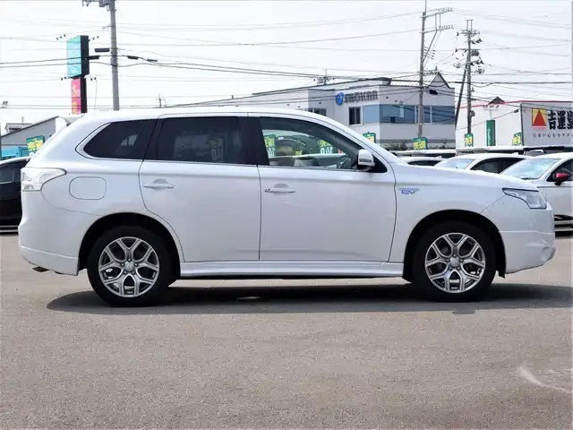 三菱 アウトランダー ＰＨＥＶ