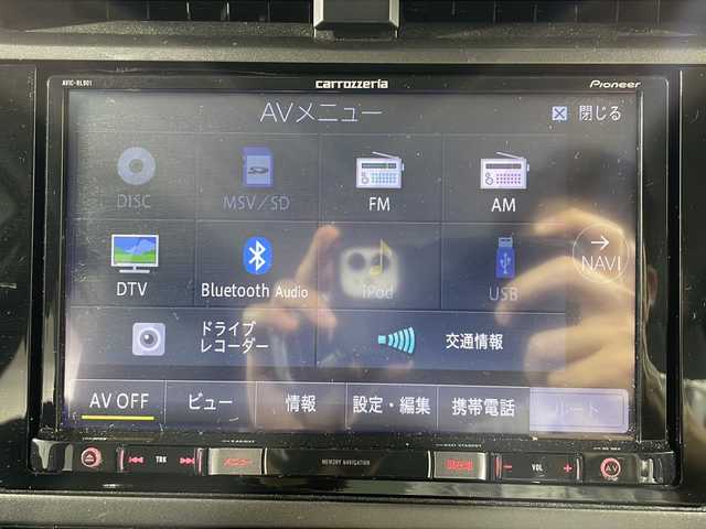 トヨタ プリウス ＰＨＶ S GRスポーツ 沖縄県 2018(平30)年 7.2万km ホワイトパールクリスタルシャイン 県外仕入　/禁煙車　/社外８インチナビ/（ＣＤ　ＤＶＤ　ＢＴ　フルセグＴＶ）/バックモニター　/スマートキー  /ＬＥＤヘッドライト　/オートライト  /オートハイビーム　/レーダークルーズコントロール　/ＥＴＣ/純正アルミホイール/ステアリングスイッチ