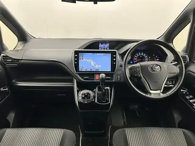 トヨタ ヴォクシー ZS 煌Ⅱ 愛媛県 2019(令1)年 5.1万km ブラック 純正SDナビ/(AM/FM/CD/DVD/Bluetooth/フルセグ)/衝突被害軽減ブレーキ/レーンキープアシスト/コーナーセンサー/バックカメラ/フリップダウンモニター/クルーズコントロール/両側パワースライドドア/前後ドライブレコーダー/アイドリングストップ/オートマチックハイビーム/オートライト/フォグランプ/ウィンカーミラー/ドアバイザー/プッシュスタート/ETC/ECOモード/スペアキー/保証書・取扱説明書