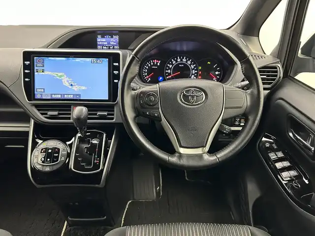 トヨタ ヴォクシー ZS 煌Ⅱ 愛媛県 2019(令1)年 5.1万km ブラック 純正SDナビ/(AM/FM/CD/DVD/Bluetooth/フルセグ)/衝突被害軽減ブレーキ/レーンキープアシスト/コーナーセンサー/バックカメラ/フリップダウンモニター/クルーズコントロール/両側パワースライドドア/前後ドライブレコーダー/アイドリングストップ/オートマチックハイビーム/オートライト/フォグランプ/ウィンカーミラー/ドアバイザー/プッシュスタート/ETC/ECOモード/スペアキー/保証書・取扱説明書