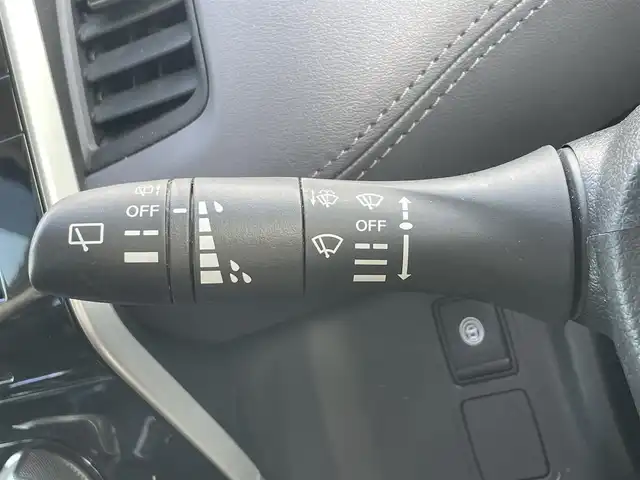 日産 セレナ e－パワー ハイウェイスター V 滋賀県 2020(令2)年 5.8万km ダイヤモンドブラック 純正SDナビ/・フルセグTV/・DVD/・Blu-ray/・CD/純正後席モニター/純正ドラレコ/純正ETC2.0/全方位カメラ/ハンズフリー両側パワースライドドア/LEDヘッドライト/オートライト/オートハイビーム/クルーズコントロール/前後コーナーセンサー/レーンキープアシスト/衝突被害軽減システム/社外アルミホイール/スマートキー