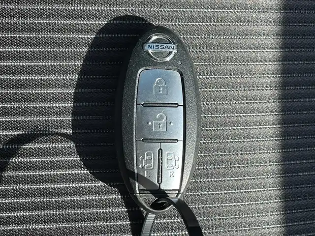 日産 セレナ e－パワー ハイウェイスター V 滋賀県 2020(令2)年 5.8万km ダイヤモンドブラック 純正SDナビ/・フルセグTV/・DVD/・Blu-ray/・CD/純正後席モニター/純正ドラレコ/純正ETC2.0/全方位カメラ/ハンズフリー両側パワースライドドア/LEDヘッドライト/オートライト/オートハイビーム/クルーズコントロール/前後コーナーセンサー/レーンキープアシスト/衝突被害軽減システム/社外アルミホイール/スマートキー
