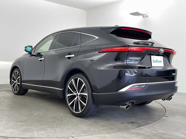 トヨタ ハリアー Z レザーパッケージ 兵庫県 2020(令2)年 3万km プレシャスブラックパール ・12.3インチT-Connectナビ/TV/BT/USB/Miracast/・JBLサウンドシステム/・パノラミックビューモニター/・デジタルインナーミラー/・Toyota Safety Sense/・プリクラッシュセーフティ/・レーントレーシングアシスト/・レーダークルーズコントロール/・アダプティブハイビームアシスト/・ロードサインアシスト/・クリアランスソナー/・ヘッドアップディスプレイ/・オートマチックハイビーム/・レザーシート/・運転席メモリ機能付き前席パワーシート/・前席シートヒーター/・前席エアシート/・ステアリングヒーター/・パワーバックドア/・社外２１インチアルミホイール/・LEDライト/・スマートキー/・ローダウン/・ドアミラーヒーター