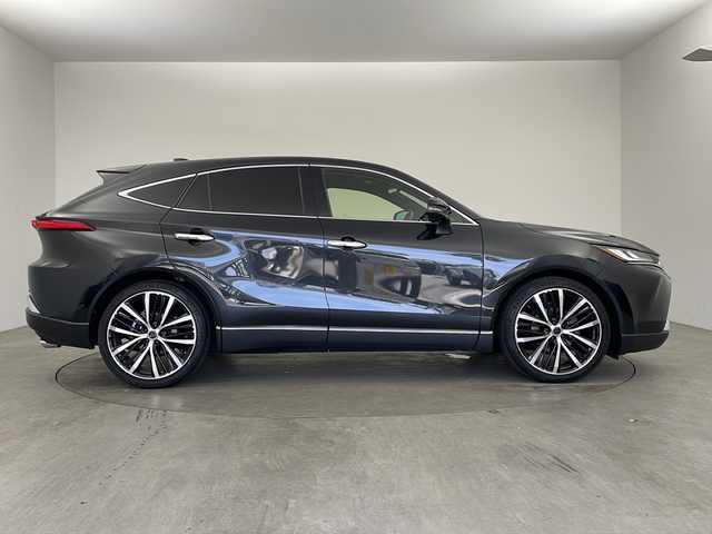 トヨタ ハリアー Z レザーパッケージ 兵庫県 2020(令2)年 3万km プレシャスブラックパール ・12.3インチT-Connectナビ/TV/BT/USB/Miracast/・JBLサウンドシステム/・パノラミックビューモニター/・デジタルインナーミラー/・Toyota Safety Sense/・プリクラッシュセーフティ/・レーントレーシングアシスト/・レーダークルーズコントロール/・アダプティブハイビームアシスト/・ロードサインアシスト/・クリアランスソナー/・ヘッドアップディスプレイ/・オートマチックハイビーム/・レザーシート/・運転席メモリ機能付き前席パワーシート/・前席シートヒーター/・前席エアシート/・ステアリングヒーター/・パワーバックドア/・社外２１インチアルミホイール/・LEDライト/・スマートキー/・ローダウン/・ドアミラーヒーター