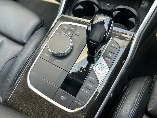 ＢＭＷ ３２０ｄ xDrive Mスポーツ 道東・釧路十勝 2019(令1)年 4.4万km ミネラルホワイト コンフォートパッケージ/　・オートマチックトランク/　・タイプC対応USB/　・パーキングアシストプラス/アダプティブクルーズコントロール/レーンキープアシスト/黒革/シートヒーター/純正HDDナビ/BT/USB/メモリ付きパワーシート/バックカメラ/ワイヤレス充電/LEDヘッドライト/オートライト/オートマチックハイビーム/フロント/リアフォグライト/純正19インチAW/純正フロアマット/パドルシフト/パークディスタンスコントロール/ミラーETC
