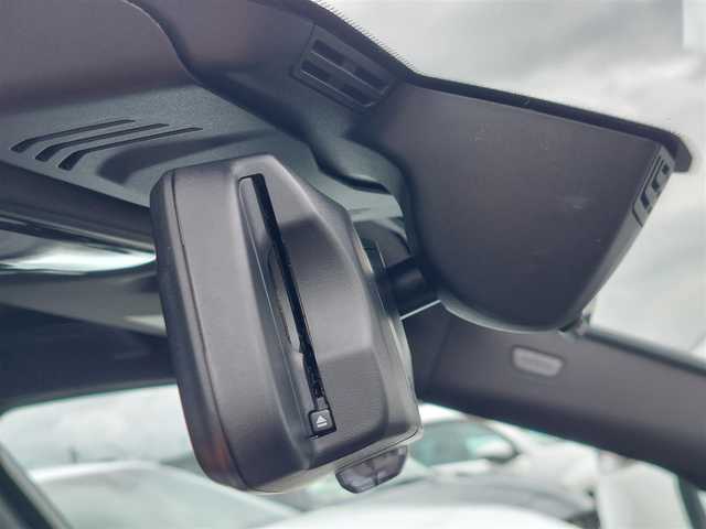 ＢＭＷ ３３０ｅ Mスポーツ 東京都 2022(令4)年 0.9万km ミネラルグレー 12.3インチマルチディスプレイメーターパネル/10.2インチワイドコントロールディスプレイ/HDDナビゲーション/ITSスポット対応DSRC車載器〈ETC〉/ワイヤレスチャージング/360°カメラ/ドライビングアシストプロフェッショナル/・高速道路渋滞時ハンズ・オフ・アシスト/・トラフィックサインアシスト（速度制限認識）/・アクティブクルーズコントロール（ストップ&ゴー機能付）/・ステアリング&レーンコントロールアシスト/・ レーンディパーチャーウォーニング（車線逸脱警告システム）/・ レーンチェンジウォーニング/・レーンチェンジアシスト/・ロストラフィックウォーニング（フロント&リヤ）/オートマチックトランク/18インチアルミホイール/LEDヘッドライト/スマートキー
