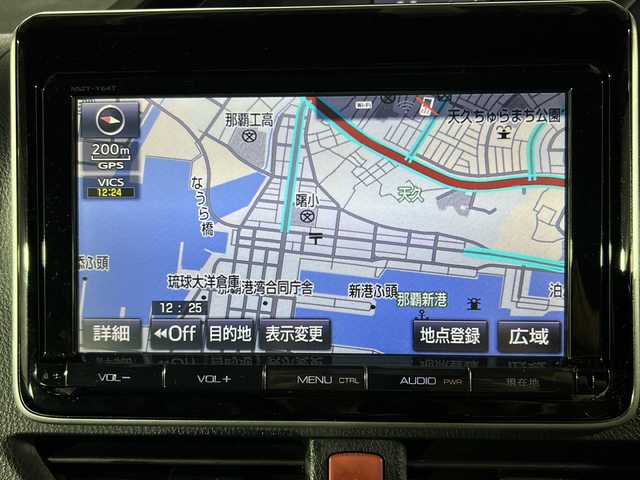 トヨタ エスクァイア Gi ブラックテーラード 沖縄県 2016(平28)年 9.1万km ホワイトパールクリスタルシャイン 県外仕入れ　/ワンオーナー　/禁煙車　/７乗り　/純正９インチナビ[NSZT-Y64T]/（フルセグＴＶ　ＣＤ　ＤＶＤ　Ｂｌｕｅｔｏｏｔｈ）/１１インチフリップダウンモニター　/Toyota Safety Sense/・プリクラッシュセーフティ/・レーンディパチャーアラート/・オートマチックハイビーム/純正ドライブレコーダー/ステップライト/コーナーセンサー/ラゲージLED/ビルトインETC/ハーフレザー/シートヒーター/LEDヘッドライト