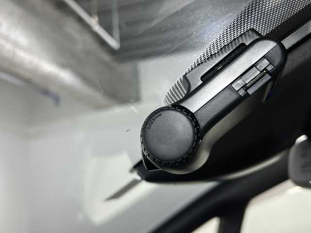 トヨタ エスクァイア Gi ブラックテーラード 沖縄県 2016(平28)年 9.1万km ホワイトパールクリスタルシャイン 県外仕入れ　/ワンオーナー　/禁煙車　/７乗り　/純正９インチナビ[NSZT-Y64T]/（フルセグＴＶ　ＣＤ　ＤＶＤ　Ｂｌｕｅｔｏｏｔｈ）/１１インチフリップダウンモニター　/Toyota Safety Sense/・プリクラッシュセーフティ/・レーンディパチャーアラート/・オートマチックハイビーム/純正ドライブレコーダー/ステップライト/コーナーセンサー/ラゲージLED/ビルトインETC/ハーフレザー/シートヒーター/LEDヘッドライト