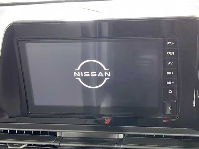 日産 セレナ e－パワー ハイウェイスター V 広島県 2023(令5)年 0.9万km ダイヤモンドブラック 禁煙車/純正９型ディスプレイオーディオ/アラウンドビューモニター/インテリジェントルームミラー/ハンズフリー付両側パーワースライドドア/ホールド機能付電動パーキングブレーキ/プロパイロット/ＥＴＣ/オートマチックハイビーム/コーナーセンサー/レーンキープアシスト/衝突軽減/踏み間違い防止/フォグランプ/LEDヘッドライト/エアバッグ(運転席/助手席/サイド/カーテン)/純正16インチアルミホイール (205/65/16)