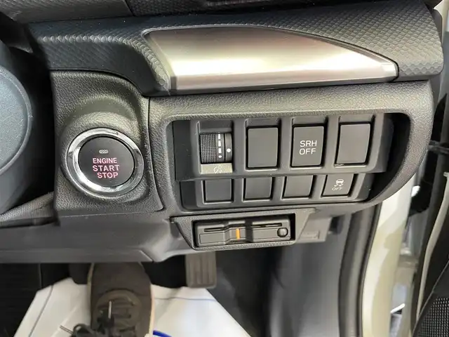 スバル フォレスター ハイブリッド X－ブレイク 岩手県 2021(令3)年 3.4万km クリスタルホワイトP ４WD/e-BOXER/ルーフレール/アイサイトツーリングアシスト/プリクラッシュブレーキ/全車速追従機能付きクルーズコントロール/アクティブレーンキープ/AT誤発進抑制機能/コーナーセンサー/ステアリング連動ヘッドランプ/X-MODE/ヒルディセントコントロール/パワーシート/シートヒーター/ステアリングヒーター/純正ナビ/（CD/DVD/フルセグ/USB/Bluetooth）/ステアリングスイッチ/バックカメラ・サイドカメラ/ETC2.0/ドライブレコーダー/LEDヘッドライト/純正17インチアルミホイール