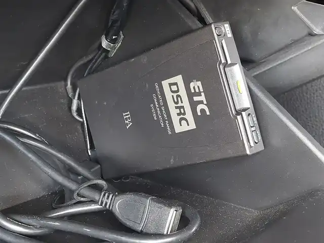 トヨタ ８６ GT 東京都 2012(平24)年 7.1万km サテンホワイトパール 社外ナビ/フルセグ/ETC/TEINダウンサス/パドルシフト/スマートキー/オートライト/純正17インチAW