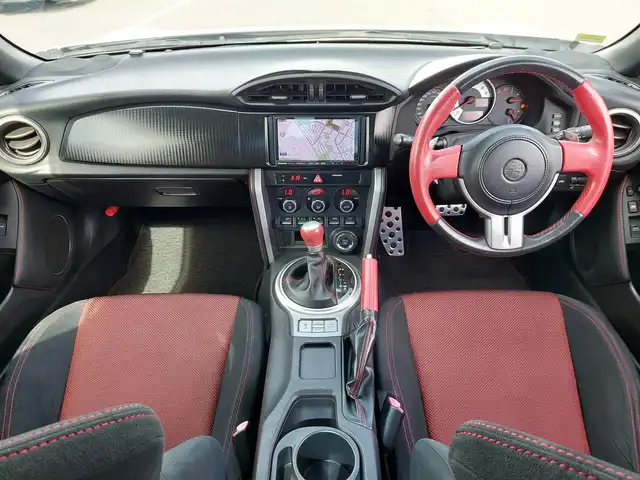 トヨタ ８６ GT 東京都 2012(平24)年 7.1万km サテンホワイトパール 社外ナビ/フルセグ/ETC/TEINダウンサス/パドルシフト/スマートキー/オートライト/純正17インチAW