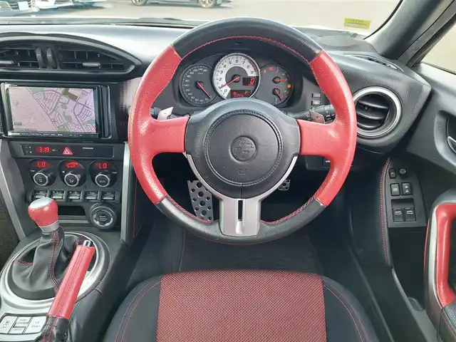 トヨタ ８６ GT 東京都 2012(平24)年 7.1万km サテンホワイトパール 社外ナビ/フルセグ/ETC/TEINダウンサス/パドルシフト/スマートキー/オートライト/純正17インチAW