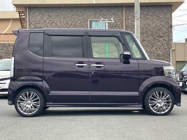 ホンダ Ｎ ＢＯＸ カスタム G ターボ Lパッケージ 静岡県 2015(平27)年 6万km プレミアムベルベットパープル・パール エンジンスタートボタン/保証書/取扱説明書/記録簿/パワーステアリング/パワーウィンドウ/パドルシフト/アイドリングストップ/ターボ/スマートキー/オートエアコン/スペアキー/クルーズコントロール/メモリナビ（CD/DVD/BT/ワンセグ）/ETC/バックカメラ/ドライブレコーダー/ベンチシート/純正フロアマット/ハーフレザーシート/両側パワースライドドア/RAYS16インチアルミホイール/ABS/横滑り防止装置/LEDヘッドライト/オートライト/社外LEDテールライト（純正車載）/Wプラスサイドエアバック/衝突軽減システム/カーテンエアバック