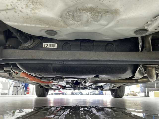 トヨタ アクア S 岐阜県 2015(平27)年 3.1万km ライムホワイトパールクリスタルシャイン 純正ナビ　バックカメラ　Ｂｌｕｅｔｏｏｔｈ　ＬＥＤヘッドライト　オートライト　ステアリングリモコン　電動格納ミラー　ドアバイザー　スマートキー　プッシュスタート　純正フロアマット　ダブルエアバック