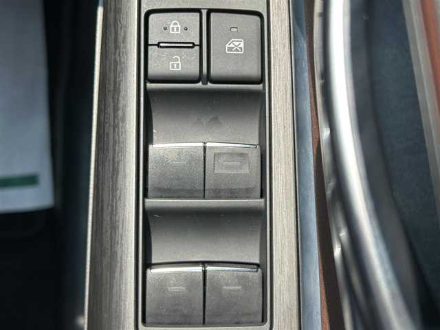 トヨタ ハリアー ハイブリッド Z レザーパッケージ 兵庫県 2023(令5)年 4.6万km プレシャスブラックパール アラウンドビューモニター/前後ドライブレコーダー/シートヒーター/フルセグTV/トヨタセーフティセンス/USBポート/デジタルインナーミラー/LEDヘッドライト/DN席パワーシート/ETC２．０/ベンチシート/Bluetooth接続/ハンドルヒーター/ステアリングスイッチ/スイッチスタート