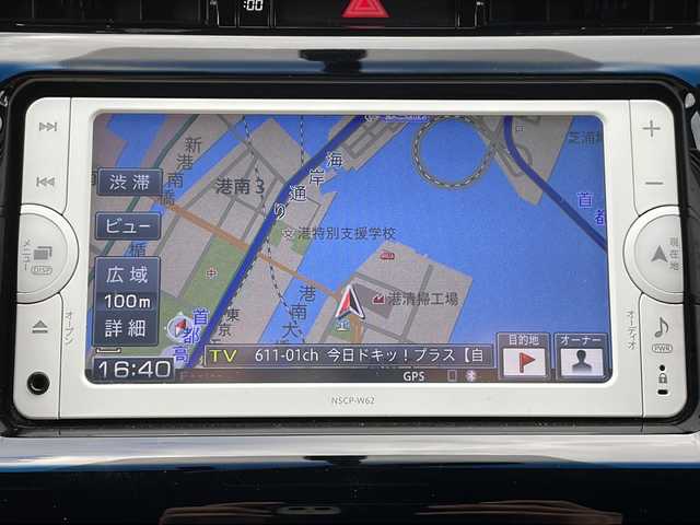 トヨタ ハリアー ハイブリッド エレガンス 道北・旭川 2014(平26)年 5万km ホワイトパールクリスタルシャイン ・４ＷＤ/・純正ナビ/ＣＤ/ＢＴ/ワンセグ/・バックモニター/・スマートキー/・ハーフレザーシート/・パワーシート/・ステアリングリモコン/・LEDヘッドライト/・LEDフォグ/・左右独立オートエアコン/・リアヒーター/・PTCヒーター/・ブラックリアスポイラー/・イルミエントリーシステム/・ドライブレコーダー/・革巻きステアリング/・革巻きシフトノブ/・純正１７インチアルミホイール/・車両接近通報装置/・新車時保証書/・ＥＴＣ