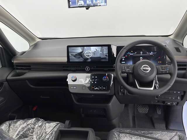 日産 セレナ e－パワー ハイウェイスター V 長野県 2025(令7)年 0.1千km プリズムホワイト 純正メモリナビ/（フルセグTV／USB／Bluetooth）/アラウンドビューモニター/プロパイロット/・クルーズコントロール（追従あり）/・前方衝突防止支援/・踏み間違い衝突防止支援/・車線逸脱防止支援/・車線逸脱警報/・後側方衝突防止支援/・後側方車両検知警報/ビルトインETC2.0/両側パワースライドドア/ハンズフリーオートスライドドア/デジタルインナーミラー/電動パーキングブレーキ/ブレーキオートホールド/LEDヘッドライト/オートマチックハイビーム/オートライト/16インチ純正アルミホイール/スマートキー/スペアキー1本/保証書/取扱説明書