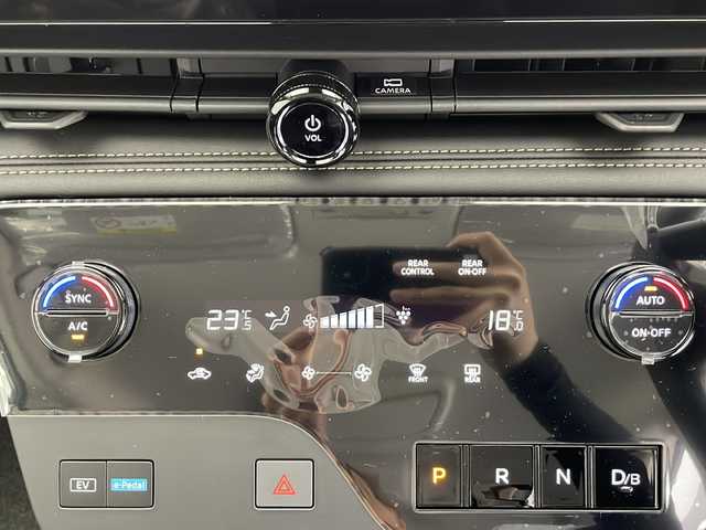 日産 セレナ e－パワー ハイウェイスター V 長野県 2025(令7)年 0.1千km プリズムホワイト 純正メモリナビ/（フルセグTV／USB／Bluetooth）/アラウンドビューモニター/プロパイロット/・クルーズコントロール（追従あり）/・前方衝突防止支援/・踏み間違い衝突防止支援/・車線逸脱防止支援/・車線逸脱警報/・後側方衝突防止支援/・後側方車両検知警報/ビルトインETC2.0/両側パワースライドドア/ハンズフリーオートスライドドア/デジタルインナーミラー/電動パーキングブレーキ/ブレーキオートホールド/LEDヘッドライト/オートマチックハイビーム/オートライト/16インチ純正アルミホイール/スマートキー/スペアキー1本/保証書/取扱説明書