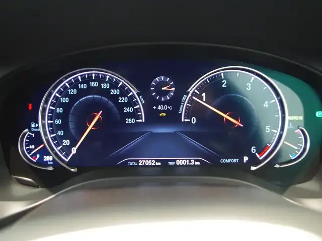 ＢＭＷ Ｘ３ xDrive20d Mスポーツ 岐阜県 2019(令1)年 2.7万km アルピンホワイトⅢ ドライビングアシストプラス/ACCアクティブクルーズ・コントロール（ストップ&ゴー機能付） /ステアリング&レーンコントロールアシスト /レーンディパーチャーウォーニング（車線逸脱警告システム） /レーン・チェンジウォーニング /アクティブ・サイドコリジョン・プロテクション /前車接近警告機能 /衝突回避被害軽減ブレーキ /事故回避アシスト /後車衝突警告機能 /クロストラフィックウォーニング（フロント&リヤ）　/パーキングアシストプラス/パーク・ディスタンス・コントロール （フロント&リヤ、ビジュアル表示機能付） /パーキング・アシスト（並列・縦列） /トップ・ビュー ー サイド・ビューカメラ ー リヤビュー・カメラ（予想進路表示機能付）　/地デジＴＶ　/ヘッドアップディスプレイ ヒートシーター /パワーシート　/純正ナビ　/電動リアゲート