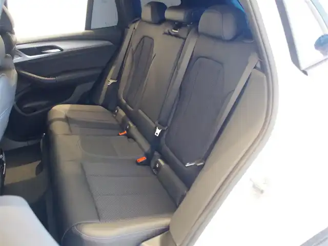 ＢＭＷ Ｘ３ xDrive20d Mスポーツ 岐阜県 2019(令1)年 2.7万km アルピンホワイトⅢ ドライビングアシストプラス/ACCアクティブクルーズ・コントロール（ストップ&ゴー機能付） /ステアリング&レーンコントロールアシスト /レーンディパーチャーウォーニング（車線逸脱警告システム） /レーン・チェンジウォーニング /アクティブ・サイドコリジョン・プロテクション /前車接近警告機能 /衝突回避被害軽減ブレーキ /事故回避アシスト /後車衝突警告機能 /クロストラフィックウォーニング（フロント&リヤ）　/パーキングアシストプラス/パーク・ディスタンス・コントロール （フロント&リヤ、ビジュアル表示機能付） /パーキング・アシスト（並列・縦列） /トップ・ビュー ー サイド・ビューカメラ ー リヤビュー・カメラ（予想進路表示機能付）　/地デジＴＶ　/ヘッドアップディスプレイ ヒートシーター /パワーシート　/純正ナビ　/電動リアゲート