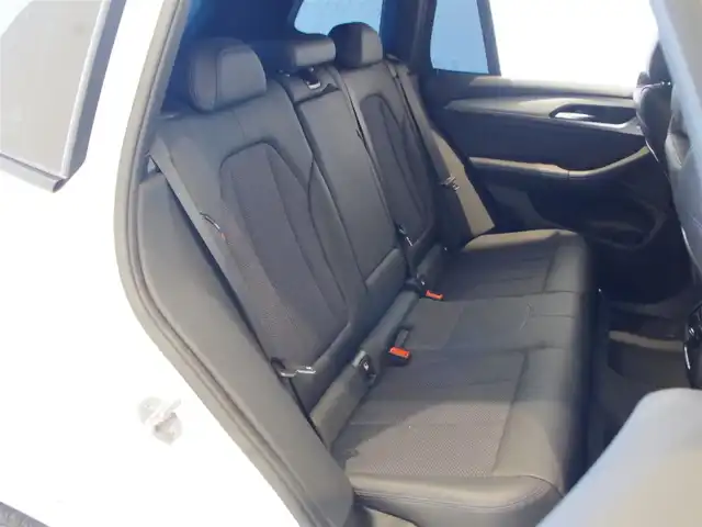 ＢＭＷ Ｘ３ xDrive20d Mスポーツ 岐阜県 2019(令1)年 2.7万km アルピンホワイトⅢ ドライビングアシストプラス/ACCアクティブクルーズ・コントロール（ストップ&ゴー機能付） /ステアリング&レーンコントロールアシスト /レーンディパーチャーウォーニング（車線逸脱警告システム） /レーン・チェンジウォーニング /アクティブ・サイドコリジョン・プロテクション /前車接近警告機能 /衝突回避被害軽減ブレーキ /事故回避アシスト /後車衝突警告機能 /クロストラフィックウォーニング（フロント&リヤ）　/パーキングアシストプラス/パーク・ディスタンス・コントロール （フロント&リヤ、ビジュアル表示機能付） /パーキング・アシスト（並列・縦列） /トップ・ビュー ー サイド・ビューカメラ ー リヤビュー・カメラ（予想進路表示機能付）　/地デジＴＶ　/ヘッドアップディスプレイ ヒートシーター /パワーシート　/純正ナビ　/電動リアゲート