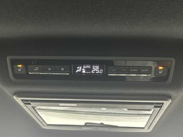 トヨタ ヴォクシー ハイブリッド S－Z 岡山県 2022(令4)年 2.9万km アティチュードブラックマイカ 純正10.5インチディスプレイオーディオ/　（ナビ/CD/DVD/BT/フルセグTV/USB端子）/後席１４インチフリップダウンモニター/トヨタセーフティセンス/快適便利パッケージHigh/１００V電源/両側パワースライドドア/パワーバックドア/ドライビングサポートパッケージ/パノラミックビューモニター/３眼LEDヘッドライト/ビルトインETC２．０/ドライブレコーダー（前後）/ヘッドアップディスプレイ/デジタルインナーミラー/シートヒーター（前席・セカンドシート）/ステアリングヒーター/ハーフレザー/アドバンストパーク＆ドライブ/安心降車アシスト/コーナーセンサー/オートライト/アダプティブヘッドライト/オートハイビーム/スマートキー/後席サンシェード/ドアバイザー