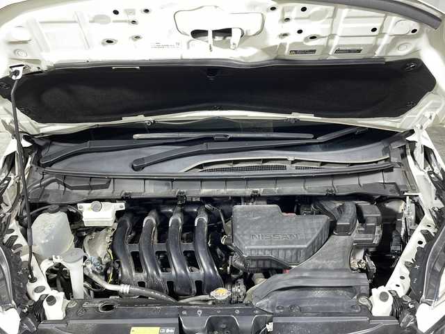 日産 セレナ ハイウェイスター Vセレクション 沖縄県 2018(平30)年 7.1万km ブリリアントホワイトパール 禁煙車　/８人乗り　/県外仕入　/純正９インチナビ　/フリップダウンモニター/プロパイロット　/アラウンドビューカメラ　/両側電動パワースライドドア　/ＣＤ　/ＤＶＤ　/ＡＭ／ＦＭ　/フルセグＴＶ/Ｂｌｕｅｔｏｏｔｈ　/エマージェンシーブレーキ/ドライブレコーダー/純正ドアバイザー/純正サンシェード/ステアリンリモコン/純正アルミホイール/オートブレーキホールド/ETC