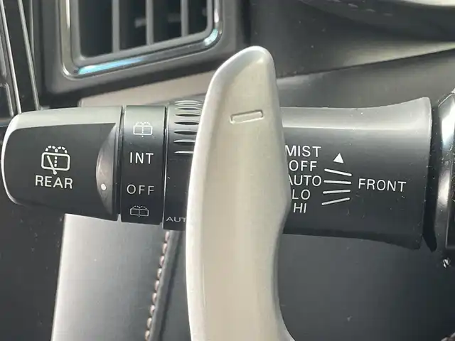 三菱 デリカＤ：５ ジャスパー 和歌山県 2023(令5)年 1.8万km グラファイトグレーメタリック/ブラックマイカ 純正10.14インチナビ/全方位カメラ/BT/CD/DVD/衝突軽減ブレーキ/レーンキープアシスト/レーダークルコン/ブラインドスポットモニター/オートライト/ETC/ドラレコ/両側パワスラ/シートヒーター/ステアリングヒーター/ステアリングリモコン/パドルシフト/パワーシート/オートホールド/純正18インチアルミ/レザー調シートカバー