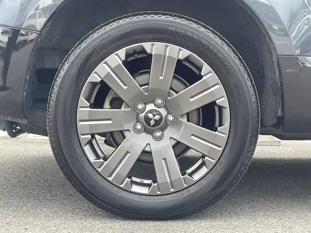 三菱 デリカＤ：５ ジャスパー 和歌山県 2023(令5)年 1.8万km グラファイトグレーメタリック/ブラックマイカ 純正10.14インチナビ/全方位カメラ/BT/CD/DVD/衝突軽減ブレーキ/レーンキープアシスト/レーダークルコン/ブラインドスポットモニター/オートライト/ETC/ドラレコ/両側パワスラ/シートヒーター/ステアリングヒーター/ステアリングリモコン/パドルシフト/パワーシート/オートホールド/純正18インチアルミ/レザー調シートカバー